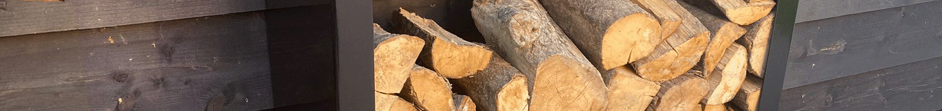 Holzlager aus pulverbeschichtetem Stahl Holzlager aus pulverbeschichtetem Stahl