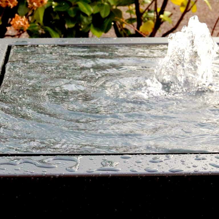 Wassertisch aus Aluminium 120 x 120 x 40 cm