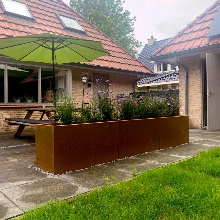 Hochbeet aus Cortenstahl Texas xxl 300 x 50 cm