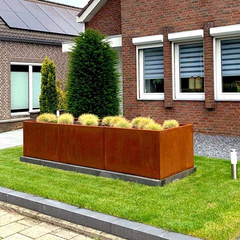 Hochbeet aus Cortenstahl Texas xxl 300 x 80 cm