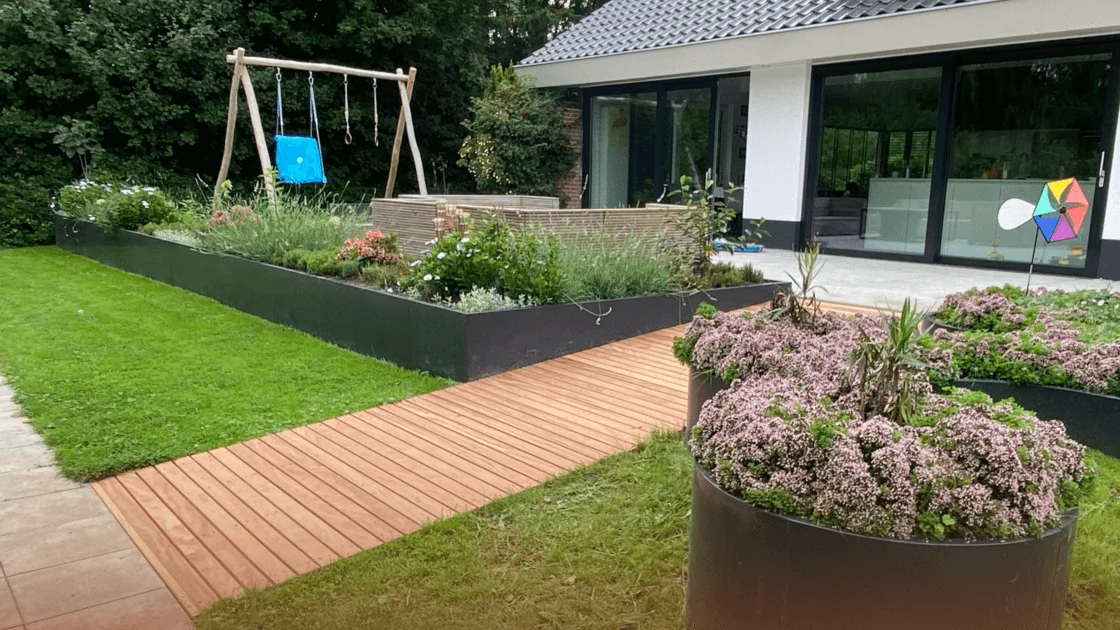 Einbau einer Stahlstützmauer: Worauf ist zu achten?