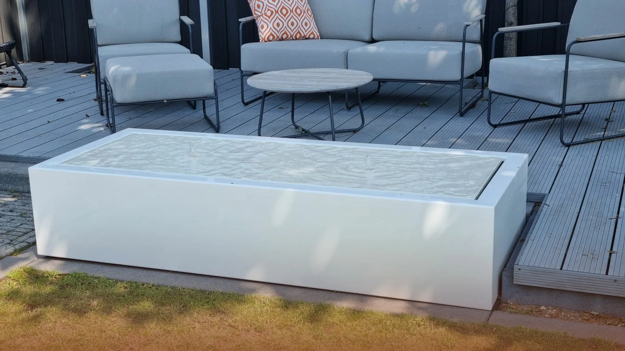 Wie pflege ich meinen Wassertisch oder mein Wasserornament?