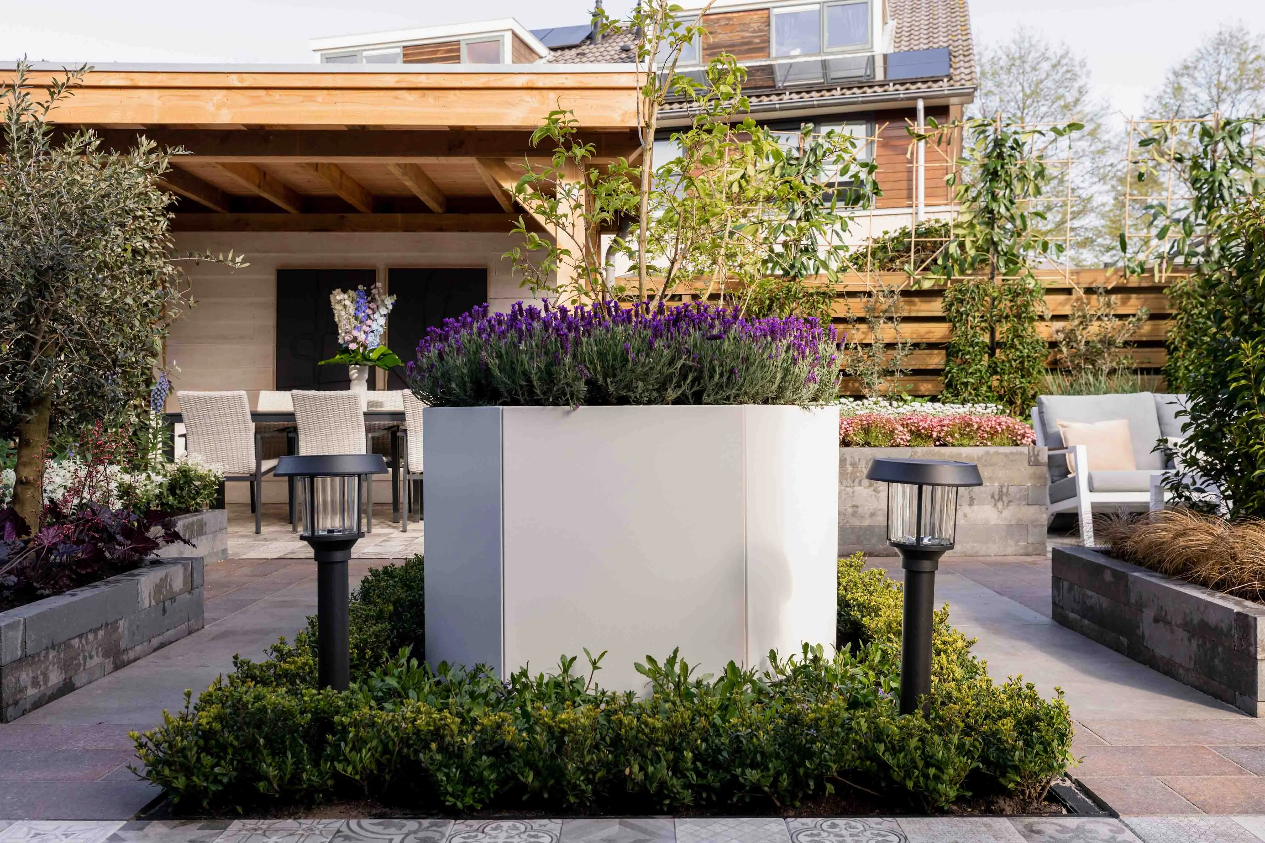 Inspiration für den Garten: große Pflanzgefäße für den Außenbereich